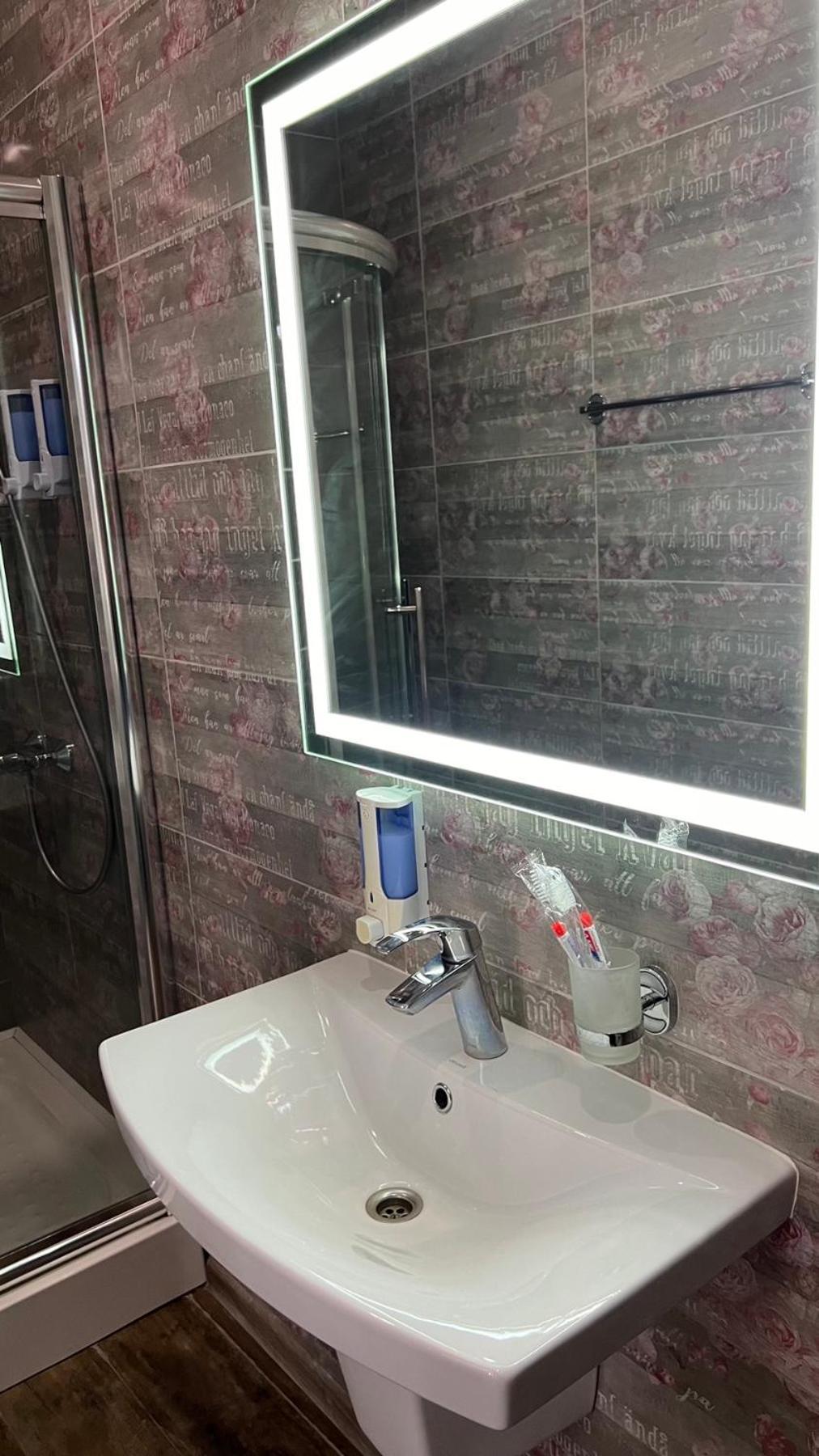 Hotel Dozari Korostyshiv Dış mekan fotoğraf