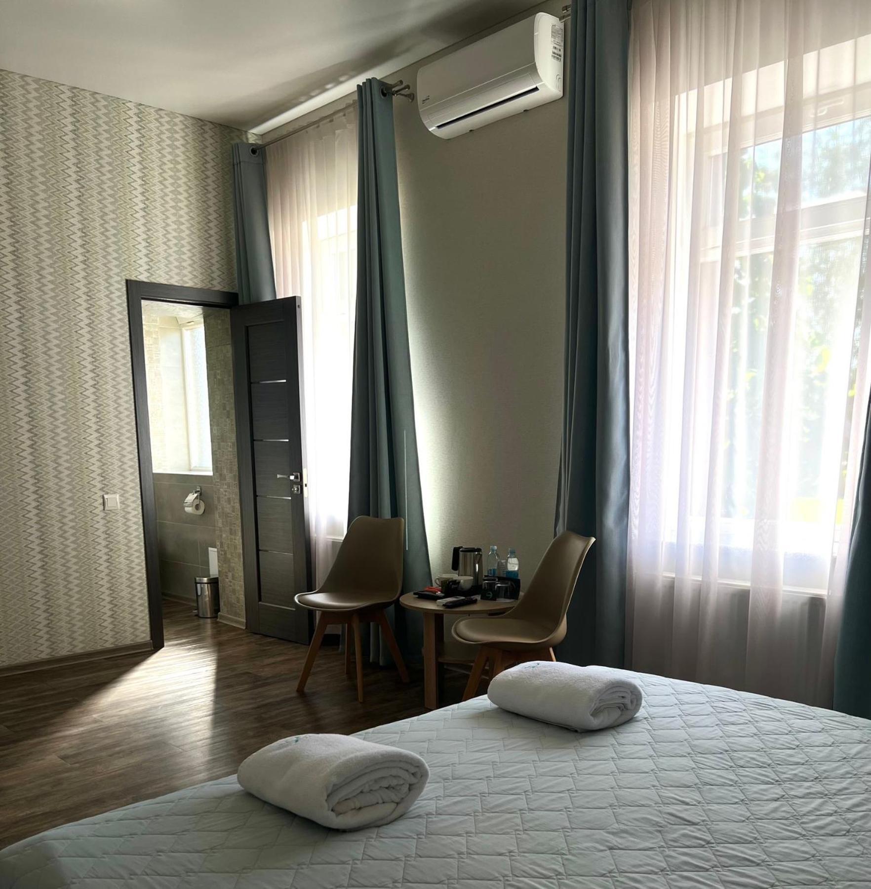 Hotel Dozari Korostyshiv Dış mekan fotoğraf